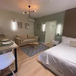 4SeasonsGea ,Cozy studio City Centre AC+BA+WIFI