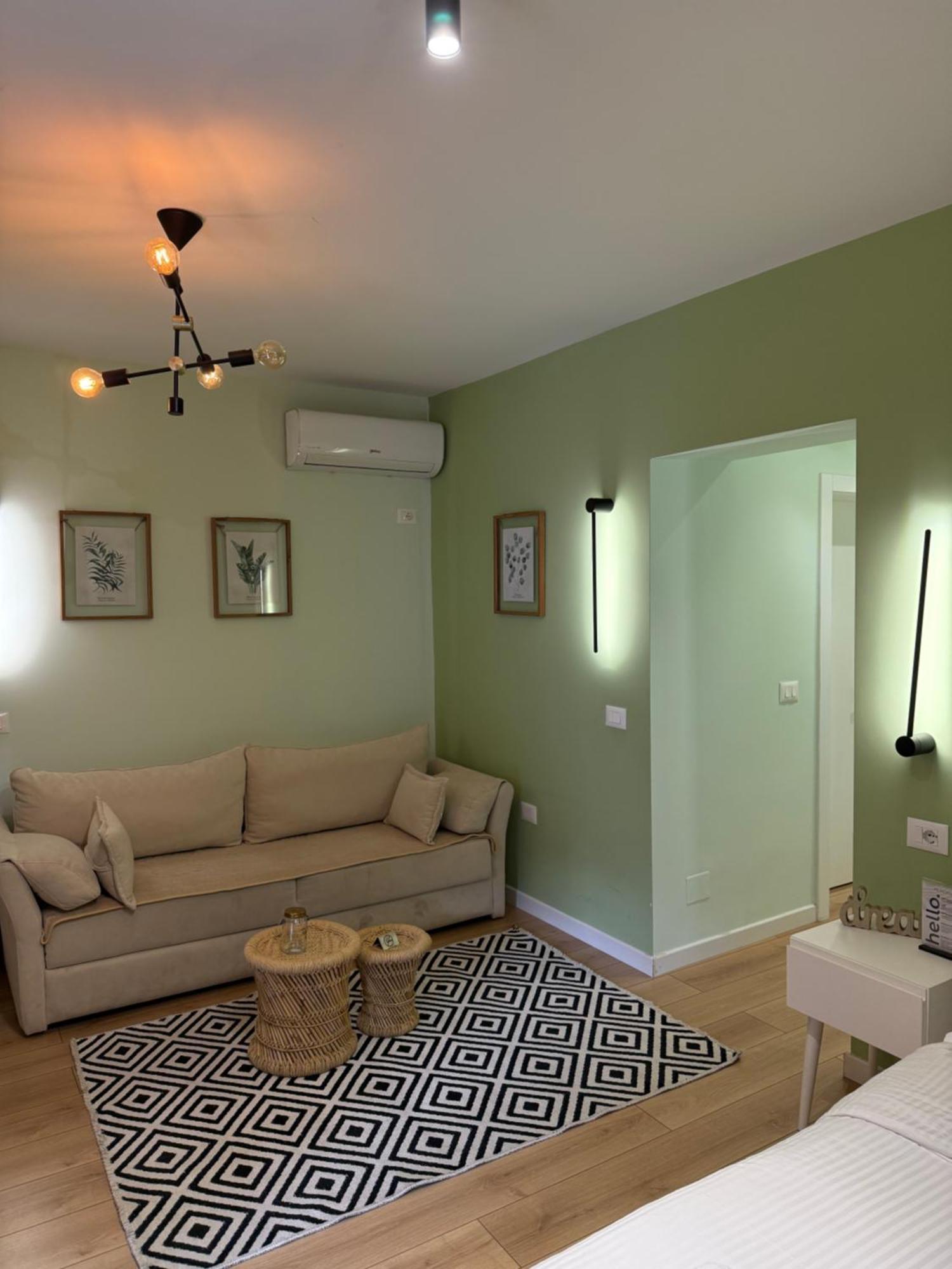 4seasonsgea ,cozy Centre Ac+ba+wifi Tirana